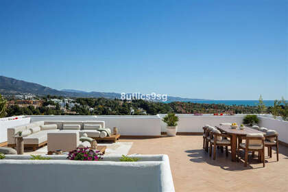 Apartment for sale in Puerto Banús, Málaga. 