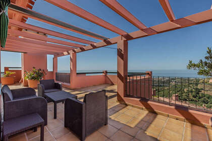 Penthouse for sale in Calahonda, Mijas, Málaga. 