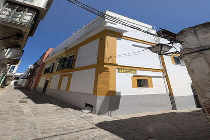 Cluster house for sale in Tarifa, Cádiz. 