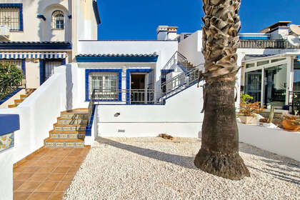 House for sale in Villamartín, Alicante. 