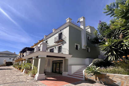 House for sale in Puerto Banús, Marbella, Málaga. 