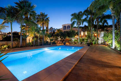 Cluster house for sale in Benalmádena, Málaga. 