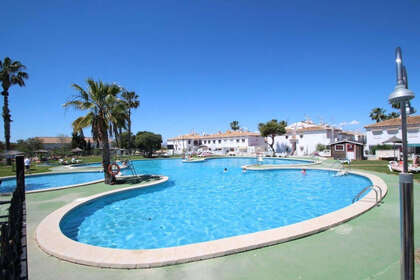 Cluster house for sale in Torrevieja, Alicante. 