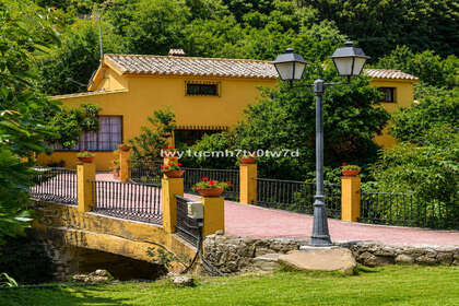 Cluster house for sale in Ojén, Málaga. 