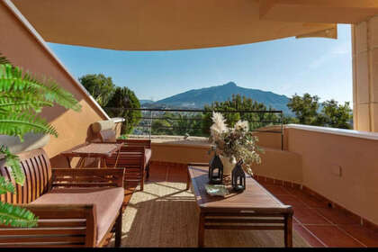 Apartment for sale in Nueva andalucia, Málaga. 