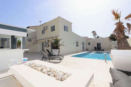 Cluster house for sale in Balones, Alicante. 