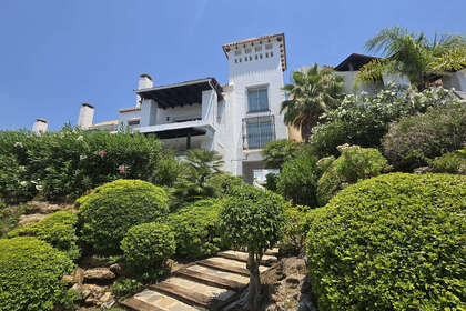 House for sale in Puerto Banús, Marbella, Málaga. 