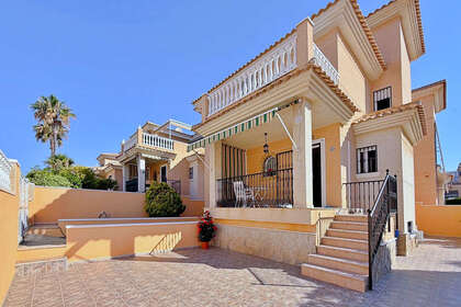 Cluster house for sale in Orihuela-Costa, Alicante. 
