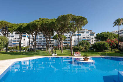 Apartment for sale in Puerto Banús, Málaga. 