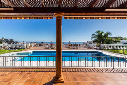 Cluster house for sale in Almuñécar, Granada. 