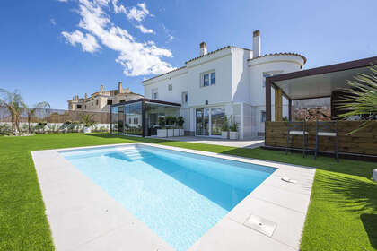 Cluster house for sale in Viñuela, Málaga. 