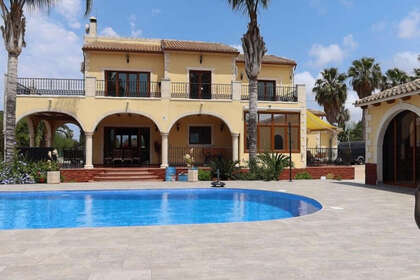Finca venta en Orihuela, Alicante. 