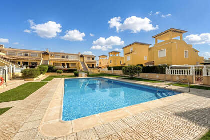 Penthouse for sale in Villamartín, Alicante. 