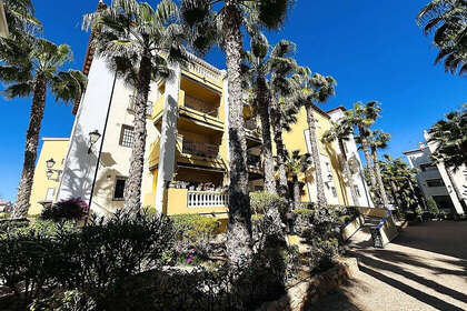 Apartment for sale in Playa de los Locos, Torrevieja, Alicante. 