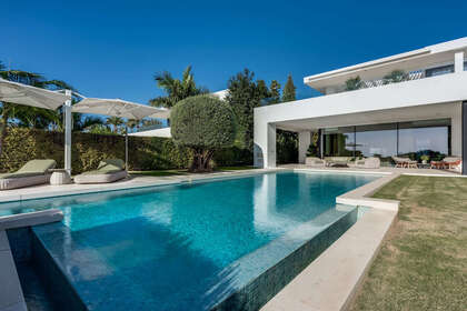 Maison de ville vendre en Puerto Banús, Marbella, Málaga. 