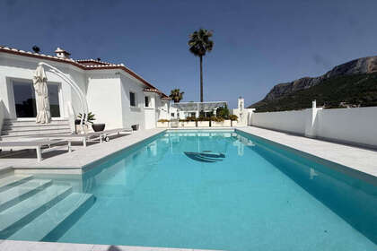 Cluster house for sale in Dénia, Alicante. 