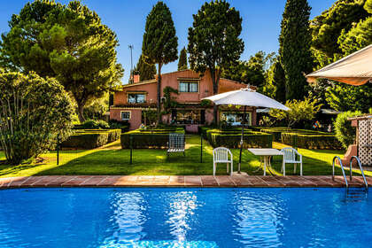 Cluster house for sale in Guadalmina, Málaga. 