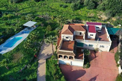Cluster house for sale in Estepona, Málaga. 