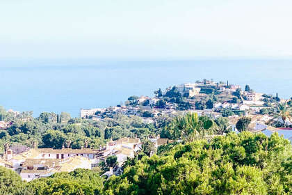 Cluster house for sale in Benalmádena, Málaga. 