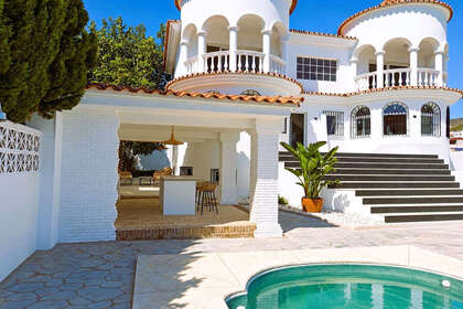 Cluster house for sale in Arroyo de la Miel, Benalmádena, Málaga. 