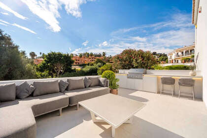 Apartmány na prodej v El Paraiso, Estepona, Málaga. 