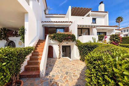 House for sale in Cancelada, Estepona, Málaga. 