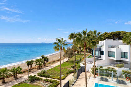 Дом Продажа в Estepona, Málaga. 