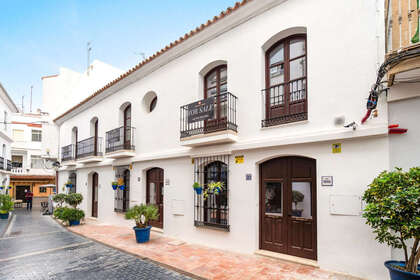 Дом Продажа в Estepona, Málaga. 