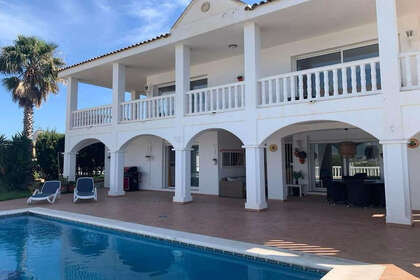 Таунхаус Продажа в Cerros Del Lago, Marbella, Málaga. 