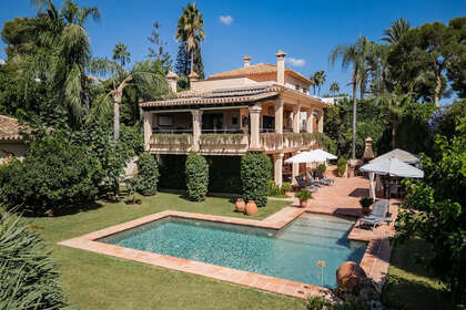 Таунхаус Продажа в Los monteros, Marbella, Málaga. 