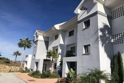 Апартаменты Продажа в Calanova Golf, Mijas, Málaga. 