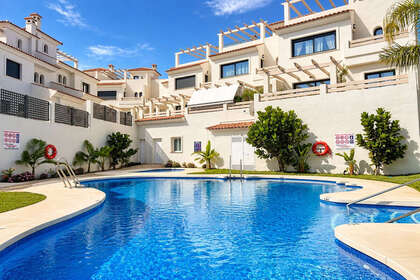 Дом Продажа в El Paraiso, Estepona, Málaga. 