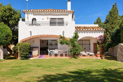Таунхаус Продажа в Calahonda, Mijas, Málaga. 