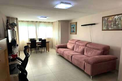 Flats verkoop in Avd Del Puerto, Valencia. 