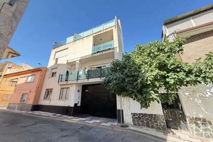 Duplex verkoop in Centrica, Maracena, Granada. 