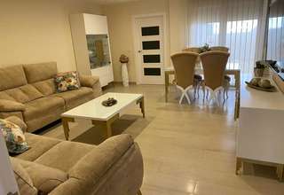 Chalet for sale in Almendralejo, Badajoz. 