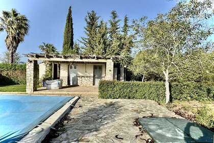 Chalet for sale in Almendralejo, Badajoz. 