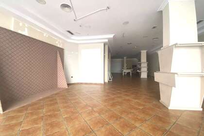 Local comercial en Almendralejo, Badajoz. 