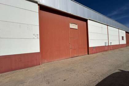 Warehouse for sale in Almendralejo, Badajoz. 
