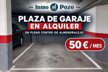 Parkovací místa v Almendralejo, Badajoz. 