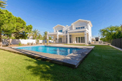 Chalet for sale in Orihuela-Costa, Alicante. 