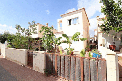 Chalet for sale in Orihuela-Costa, Alicante. 