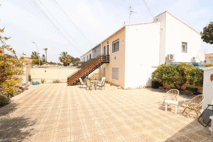Bungalow for sale in Torrevieja, Alicante. 