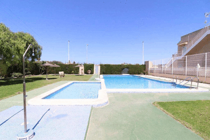 Bungalow for sale in Torrevieja, Alicante. 