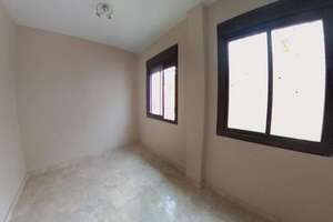 Flat for sale in Baños de la Encina, Jaén. 