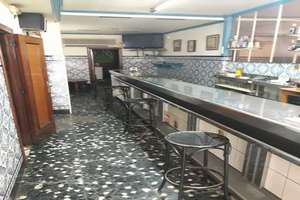 Commercial premise for sale in Centro, Bailén, Jaén. 