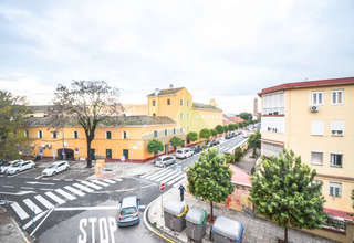 Flat for sale in Parlamento, Macarena, Sevilla. 