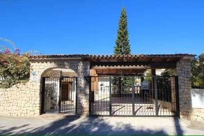 房子 出售 进入 Benissa, Alicante. 