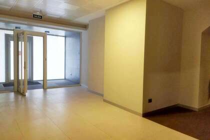 Commercial premise for sale in Vigo, Pontevedra. 