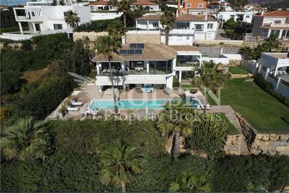 House for sale in Estepona, Málaga. 